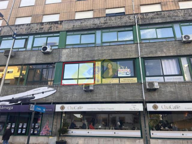 Escritório alugar em Felgueiras, Porto