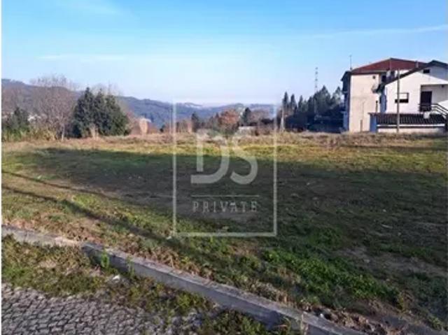 Terreno alugar em Várzea do Douro, Várzea