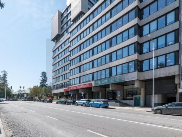 Loja alugar em Porto, Lordelo Do Ouro