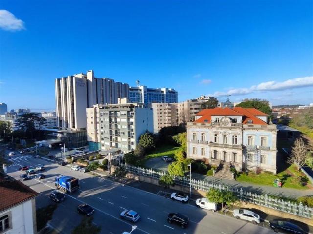 Escritório alugar em Porto, Lordelo Do Ouro