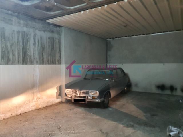Garagem venda em Porto, Aldoar