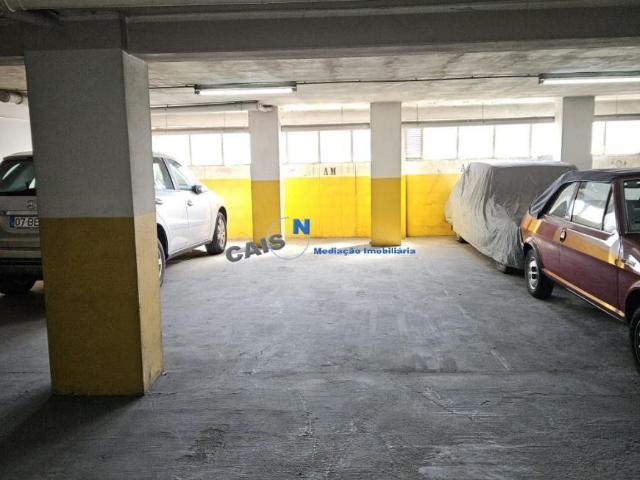 Garagem venda em Valongo, Porto