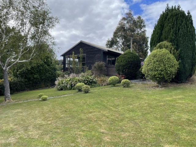 House for rent in Otakou