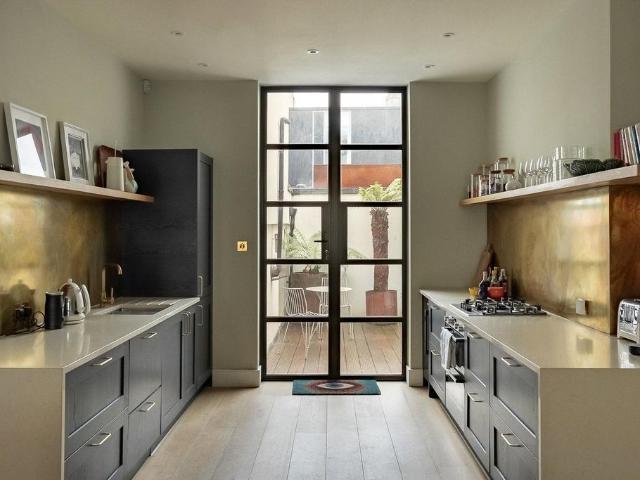 Apartment for rent in North Kensington, Greater London