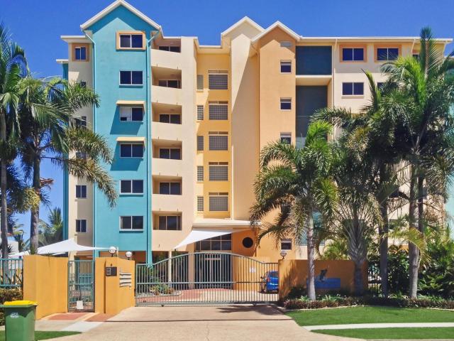 Apartment for sale in Mackay Harbour