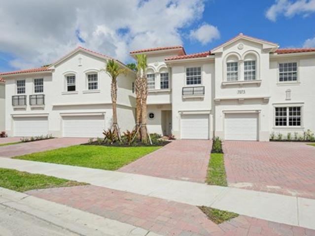 Townhouse for rent in Naples