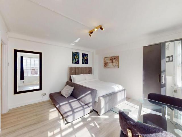 Apartment for rent in Paddington, Greater London