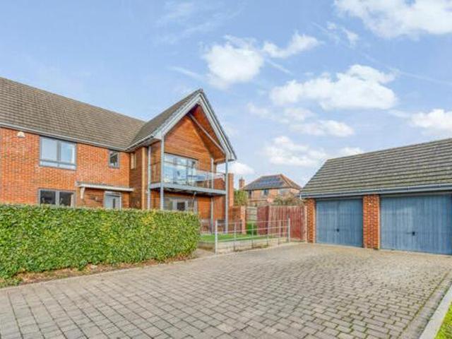 House for sale in Crookhorn, Spring Vale