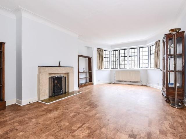 Apartment for rent in Putney Village, Greater London
