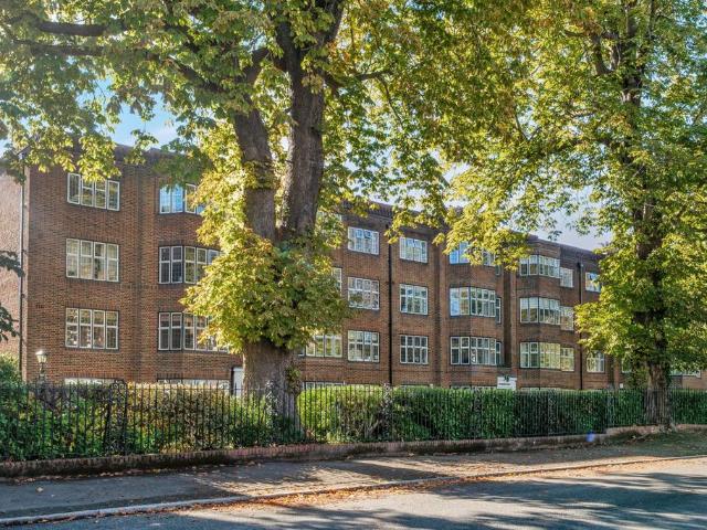 Apartment for rent in Putney Village, Greater London
