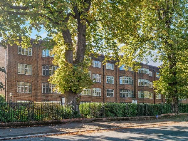 Apartment for rent in Putney Village, Greater London