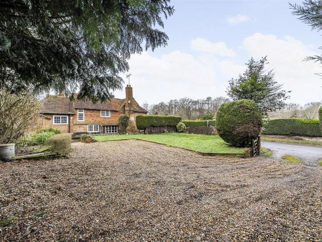 Apartment for rent in Westborough, Surrey