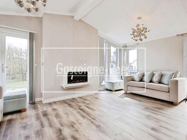 Apartment for rent in Thursley, Waverley