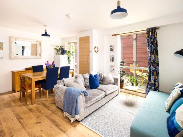 Apartment for rent in Lanfranc Estate, Greater London