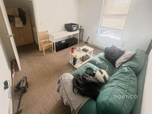 Apartment for rent in London Borough of Newham, Greater London