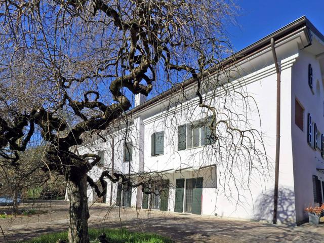 Villa Indipendente in vendita a Colline Matildiche, Re