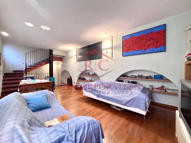 Villa Indipendente in vendita a Sant'Agostino città-Porta Castello, Re