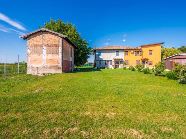 Villa Indipendente in vendita a Unione Reno Galliera, San Pietro In Casale