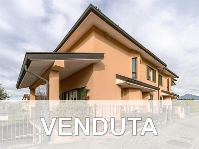 Villa Indipendente in vendita a Dolzago, Lombardia