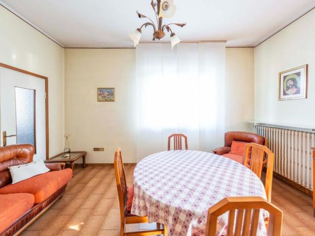 Villa Indipendente in affitto a Verano Brianza, Lombardia