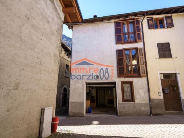 Villa Indipendente in vendita a Cortenova, Lombardia