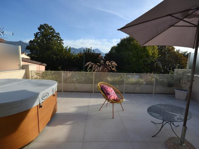 Villa Indipendente in affitto a Roma Imperiale, Forte Dei Marmi