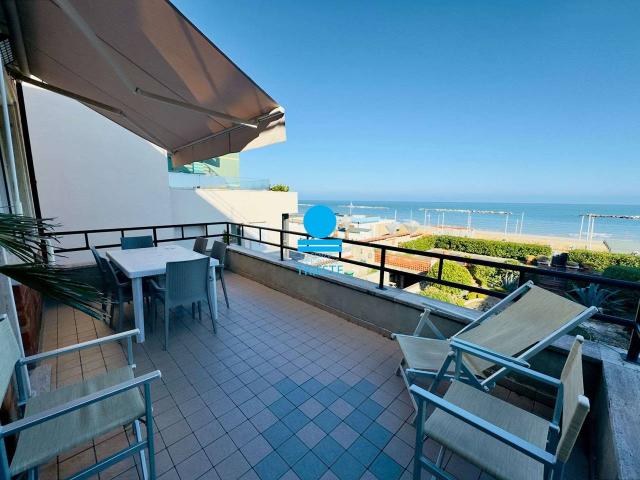Villa Indipendente in affitto a Loreto, Marche