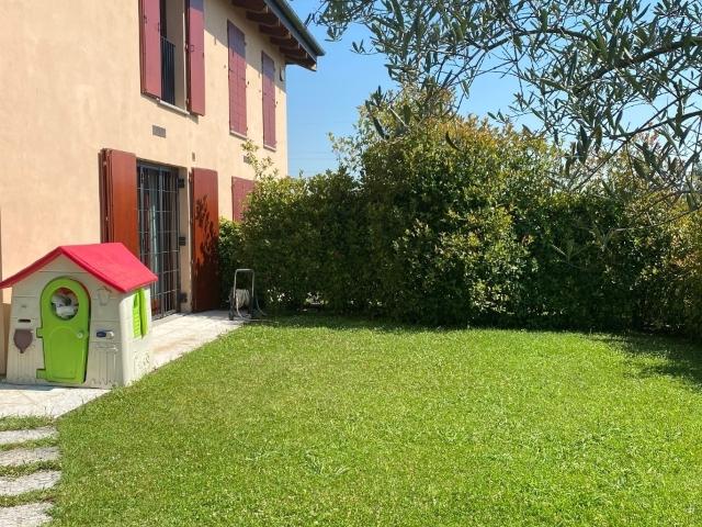 Villa Indipendente in affitto a Buon Pastore-Sant'Agnese-San Damaso, Modena