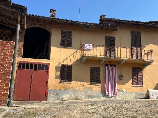 Villa Indipendente in vendita a Piemonte, Asti