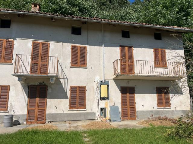Villa Indipendente in vendita a Piemonte, Asti