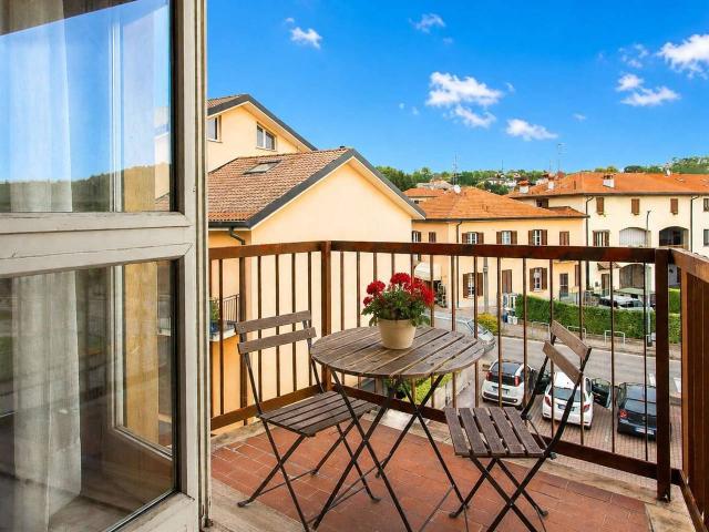 Villa Indipendente in vendita a Capiago Intimiano, Lombardia