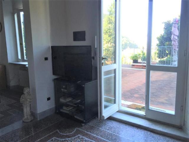 Villa Indipendente in vendita a Fabbrica, Carrara