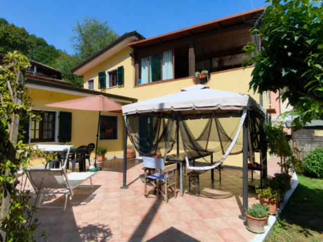 Appartamento in vendita a Carrara, Toscana