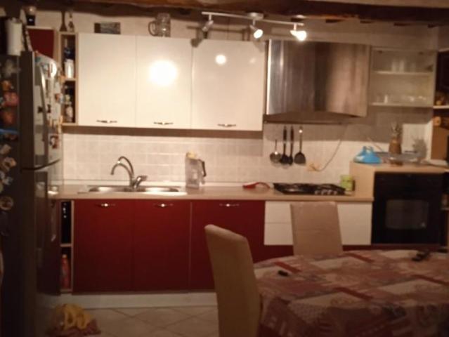Villa Indipendente in vendita a Nazzano, Carrara