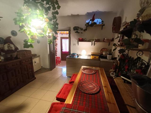 Villa Indipendente in vendita a Carrara, Toscana