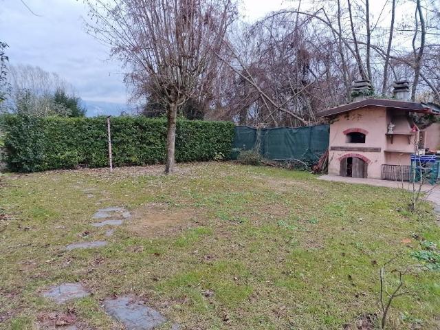 Villa Indipendente in vendita a La Prada, Carrara