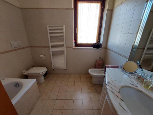 Villa Indipendente in vendita a Carrara, Toscana