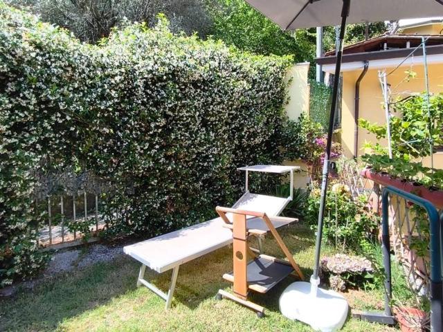 Villa Indipendente in vendita a Carrara, Toscana