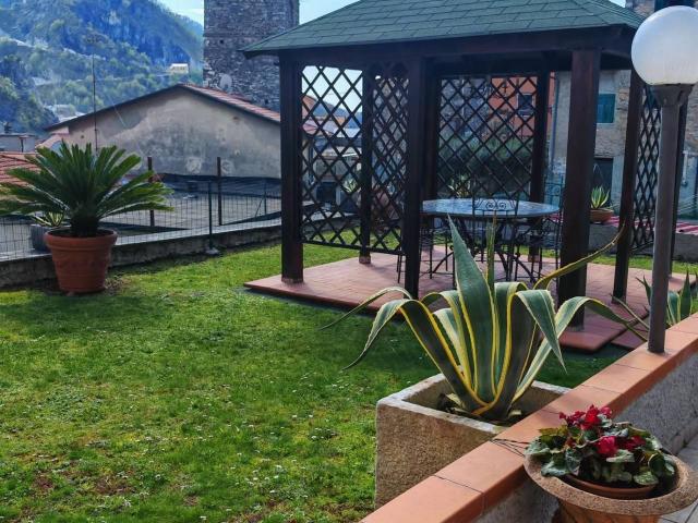 Villa Indipendente in vendita a Carrara, Toscana