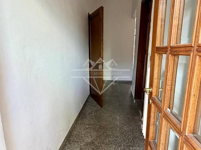 Villa Indipendente in vendita a La Prada, Carrara