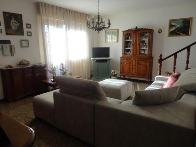 Villa Indipendente in vendita a La Prada, Carrara