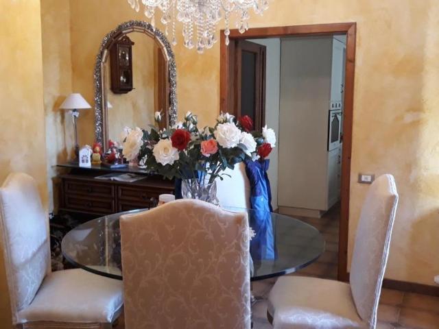 Villa Indipendente in vendita a Carrara, Toscana