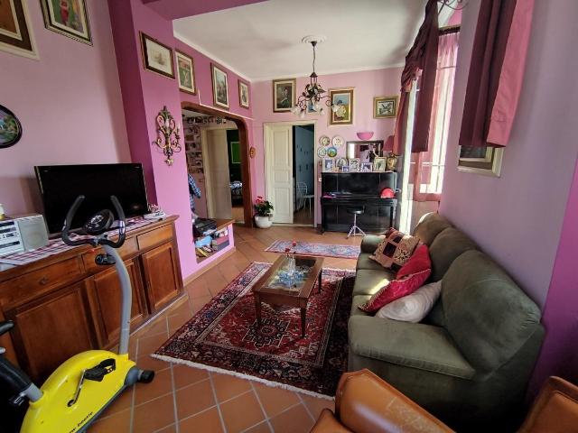 Villa Indipendente in vendita a Carrara, Toscana
