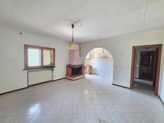 Villa Indipendente in vendita a Cascina, Toscana