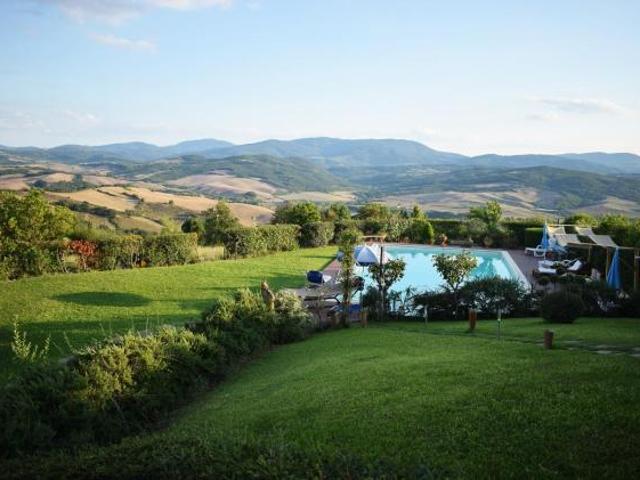 Villa Indipendente in vendita a Casole d'Elsa, Siena