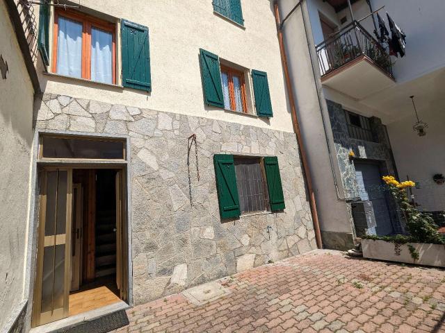 Villa Indipendente in vendita a Piemonte, Asti