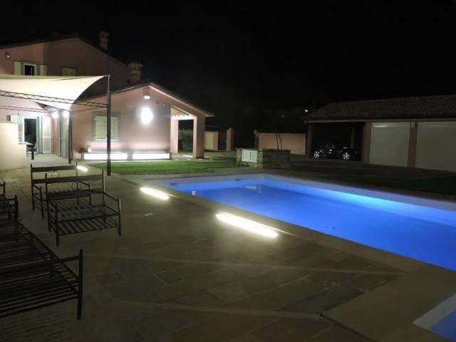Villa Indipendente in vendita a Cerreta, Castelnuovo Magra