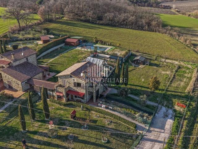 Villa Indipendente in vendita a Gioiella, Umbria