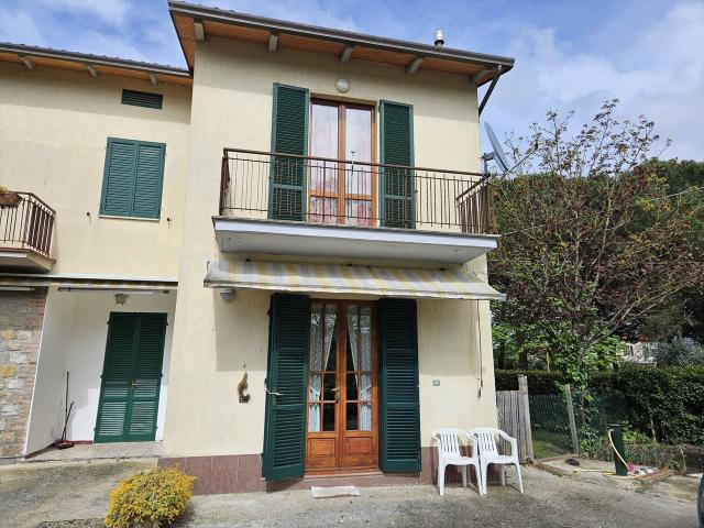 Villa Indipendente in vendita a Poggetto, Gioiella