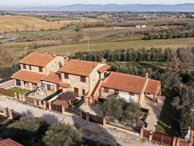 Villa Indipendente in vendita a Badia, Gioiella
